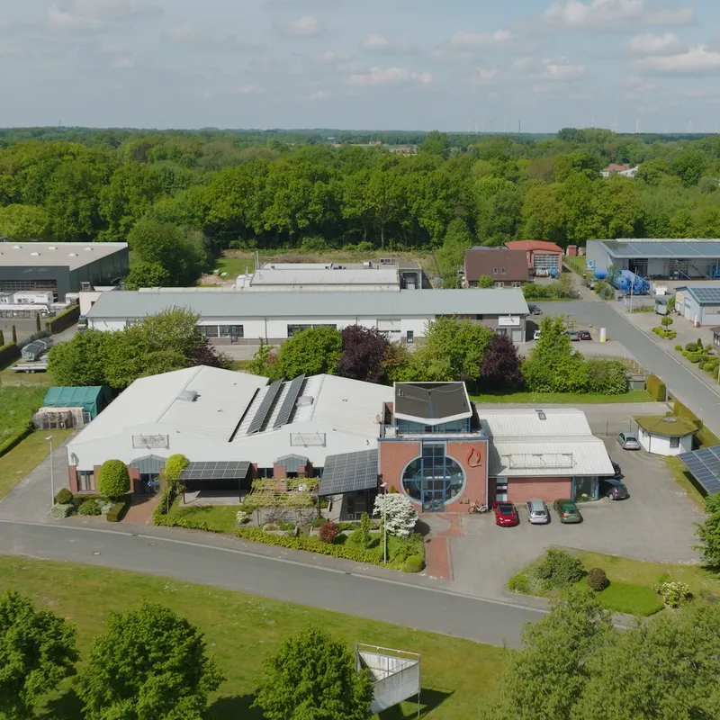 Luftbild des Schickling-Firmengeländes mit Showroom am Visbeker Damm